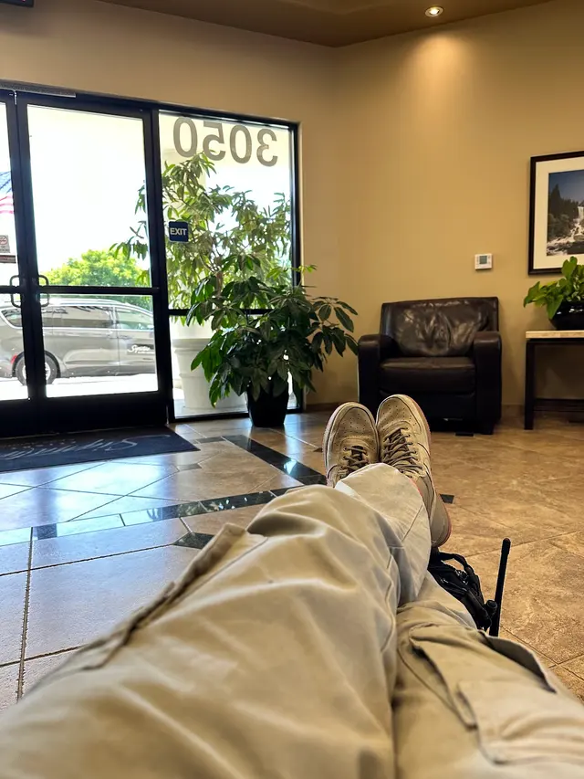Signature Aviation FAT - Fresno Yosemite Int'l Airport — customer photo 4