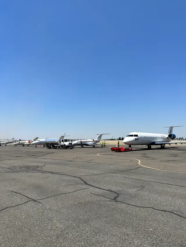 Signature Aviation FAT - Fresno Yosemite Int'l Airport — customer photo 1