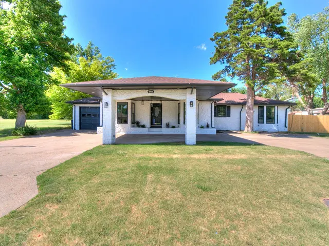 Ellum Realty Firm, Norman — photo from the business 10