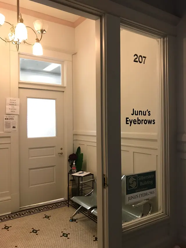 Junu's Eyebrows — photo from the business 2