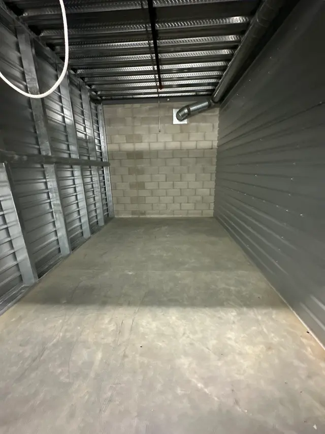 Roa Solution Junk Removal — photo from the business 11