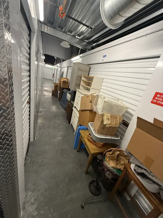 Roa Solution Junk Removal — photo from the business 9