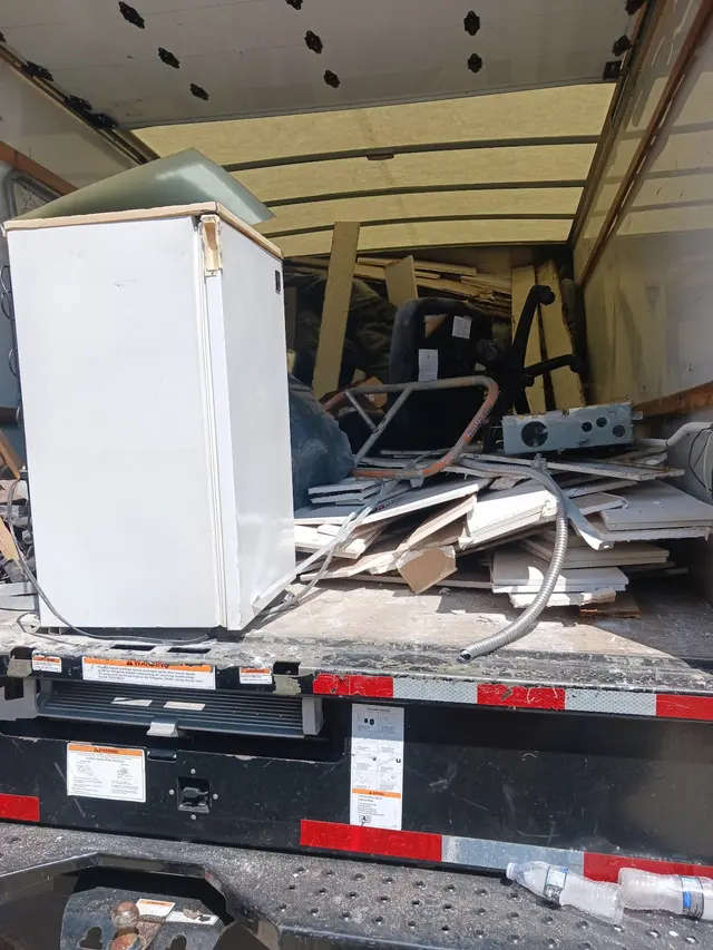 Dave's Cheap Removal LLC — photo from the business 8