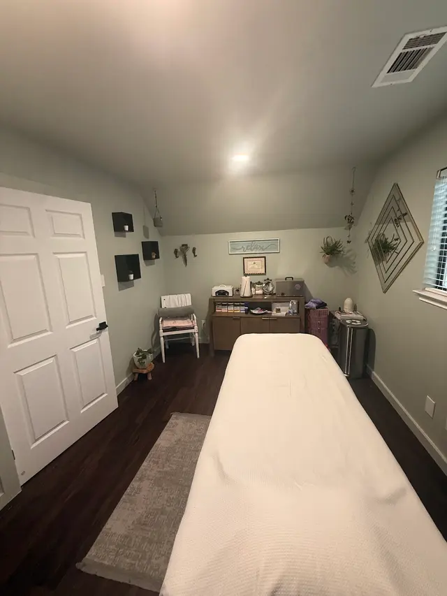 Clark's Barber + Beauty Lago Vista — photo from the business 4
