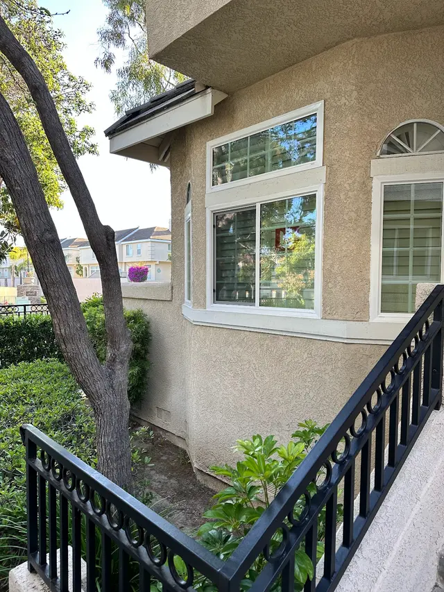 Flores Windows — photo from the business 5