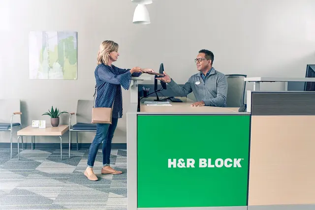 H&R Block — photo from the business 11