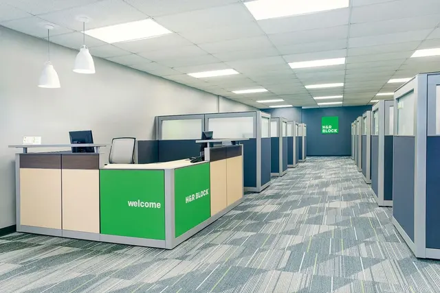 H&R Block — photo from the business 9