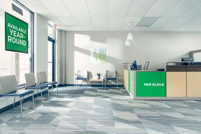 H&R Block — photo from the business 6