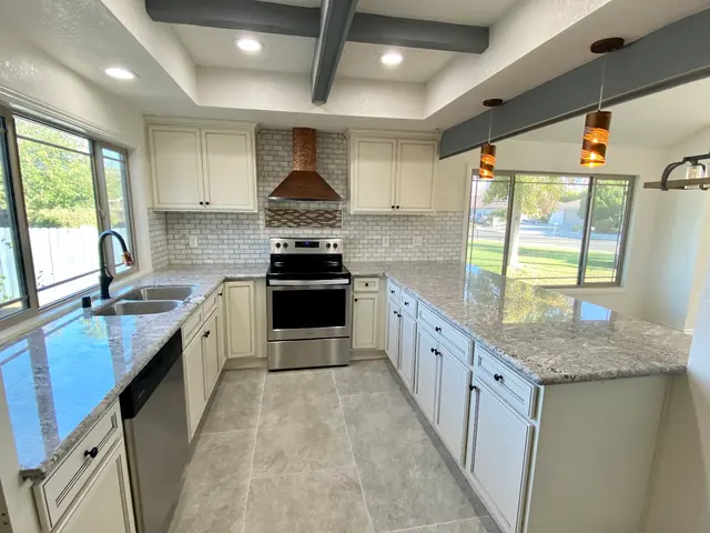 Angela Sosa | Vista Sotheby’s International Realty — photo from the business 11