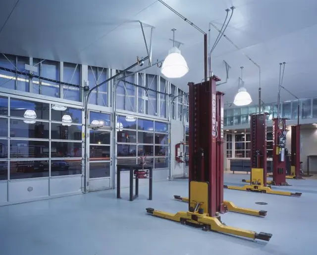 Campus Garage — photo from the business 3