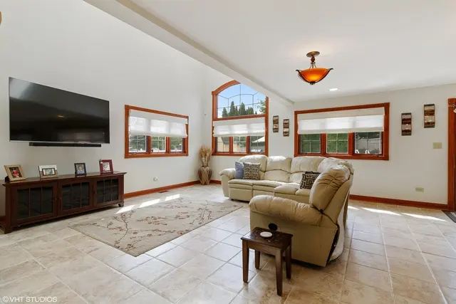 1 Percent Lists Real Estate Solutions — photo from the business 5
