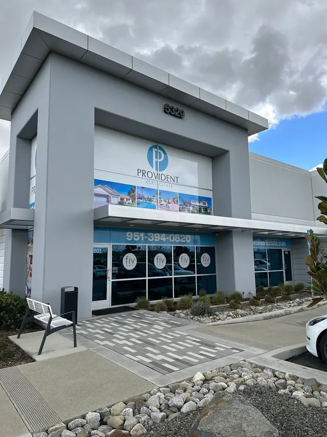 Alisha Dugger Realtor — photo from the business 2