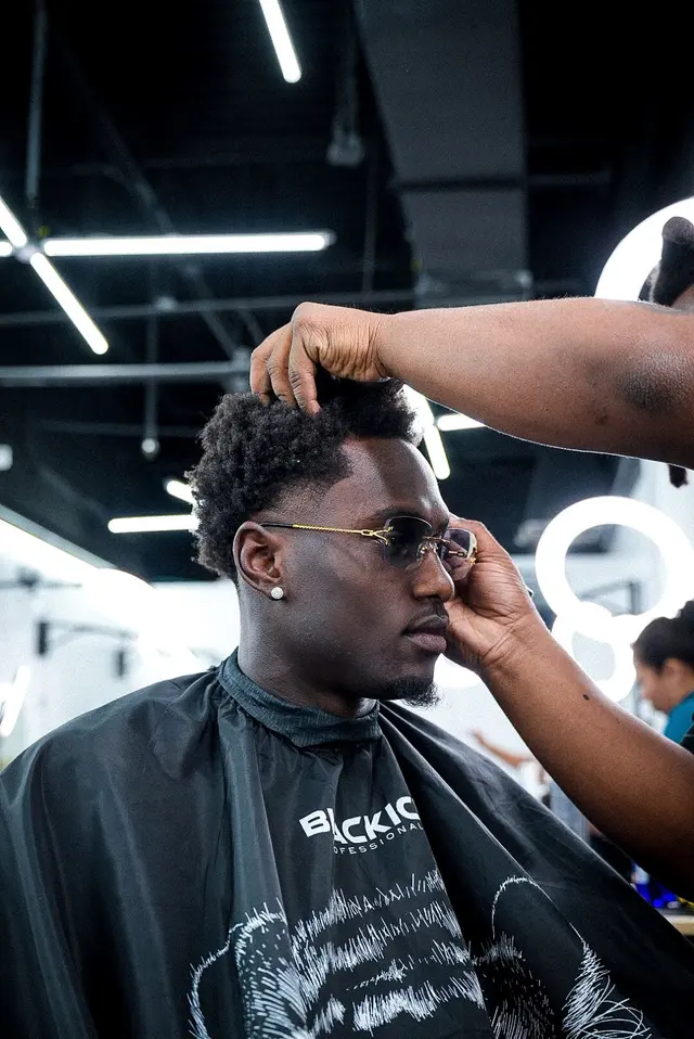 Astros Barbershop — photo from the business 9