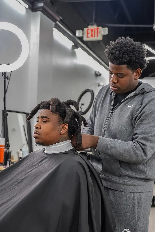 Astros Barbershop — photo from the business 7