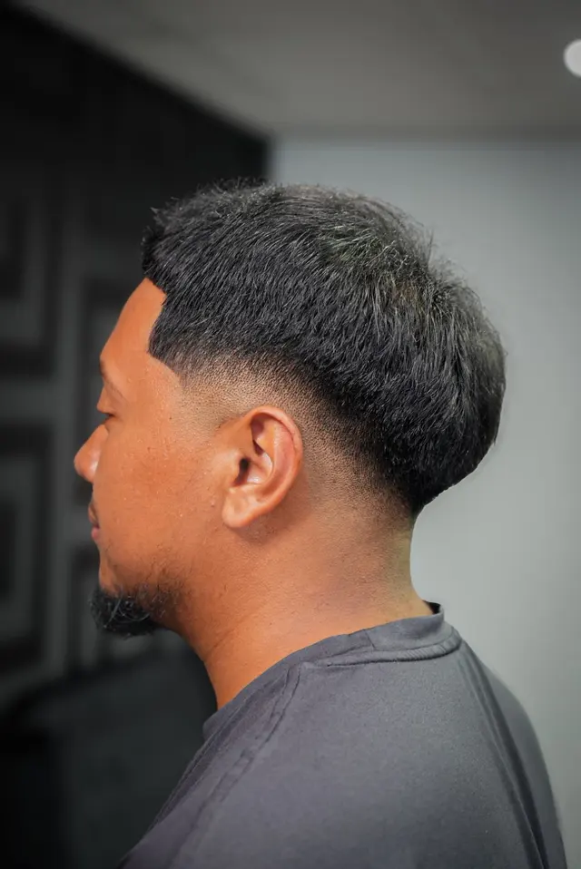 Astros Barbershop — photo from the business 8