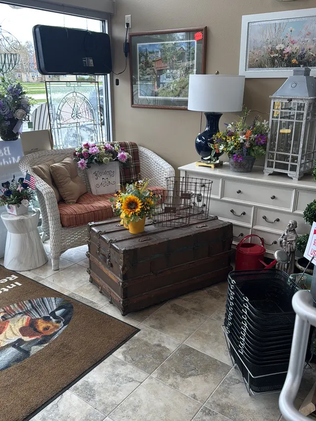Interior Motives Resale & Consign, LLC — photo from the business 9