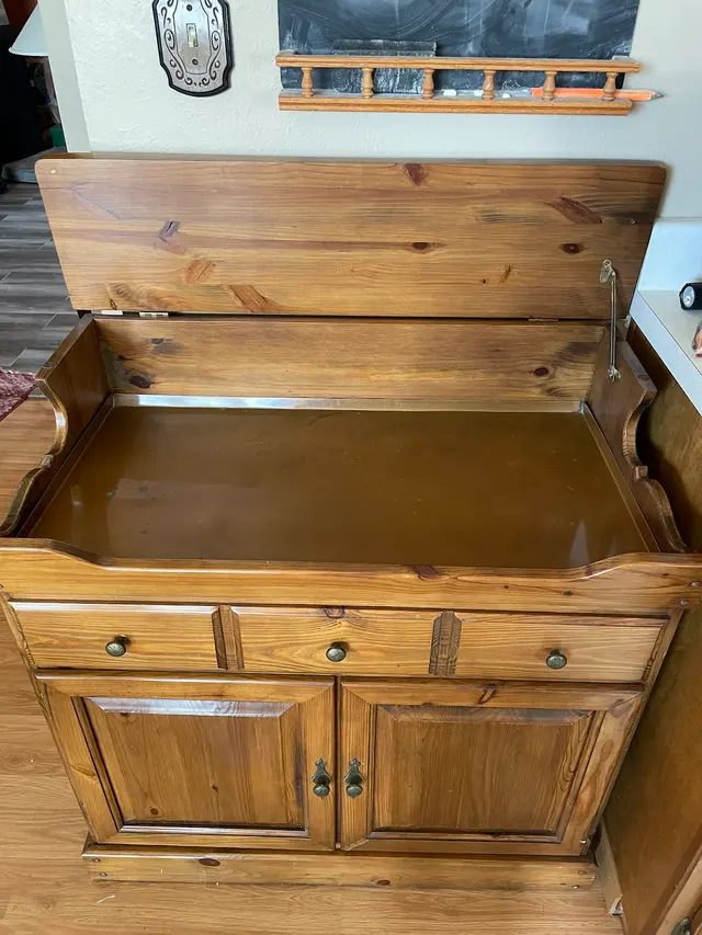 Interior Motives Resale & Consign, LLC — customer photo 4