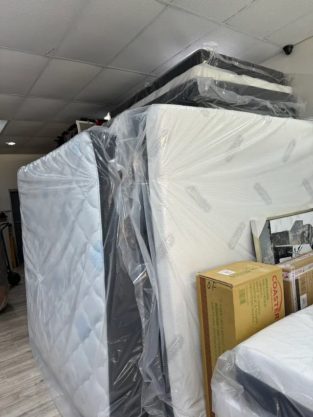 Orlando Furniture Outlet — photo from the business 10
