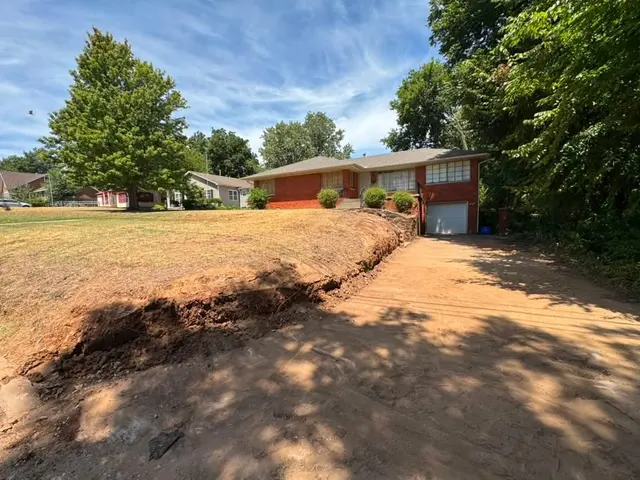 v's landscaping and junk removal LLC — photo from the business 7