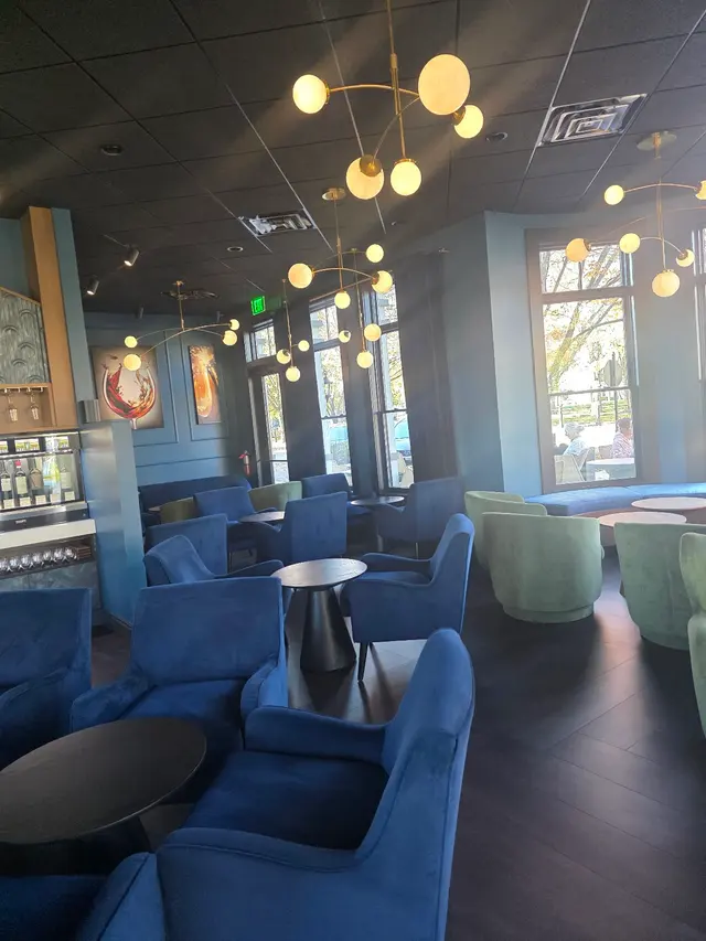 Q's Wine Bar — customer photo 12