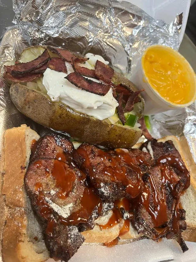 SAM'S CHICAGO GRILL — photo from the business 5