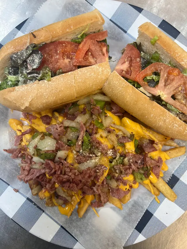 SAM'S CHICAGO GRILL — photo from the business 7