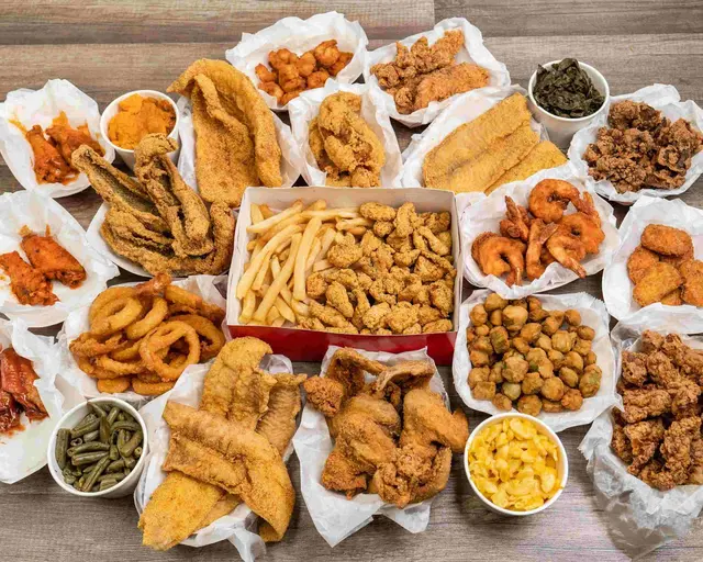 SAM'S CHICAGO GRILL — photo from the business 2