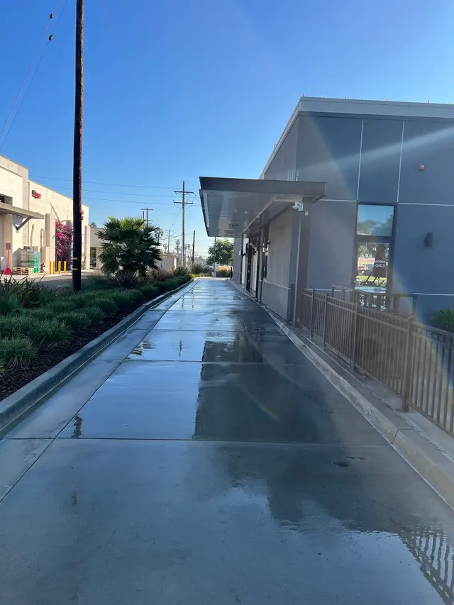 Derf's Pressure Washing — photo from the business 11