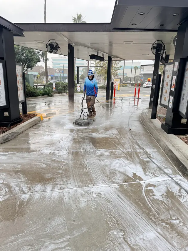 Derf's Pressure Washing — photo from the business 9