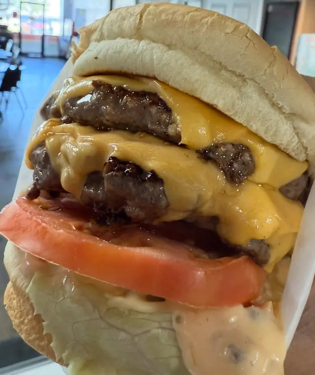 Week-End Burgers — photo from the business 6