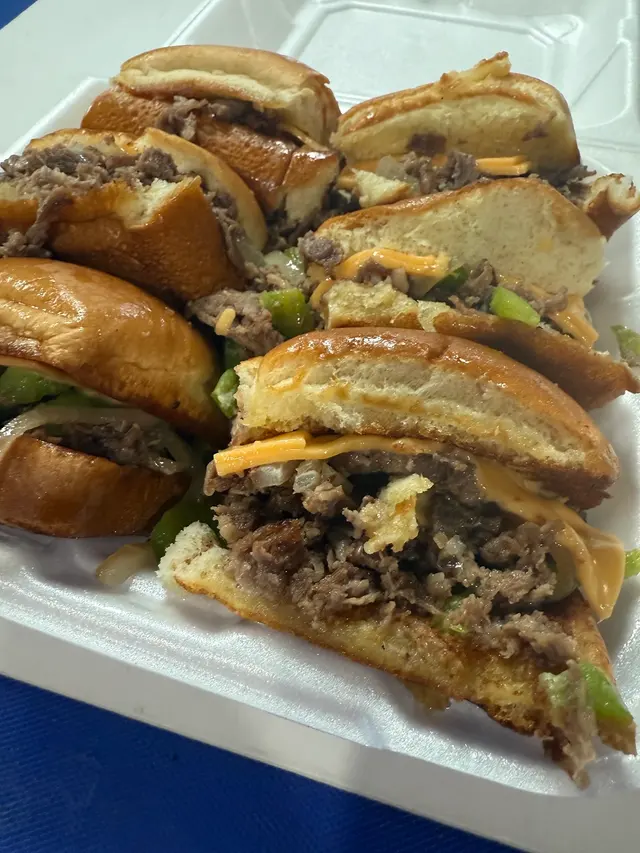Week-End Burgers — photo from the business 3