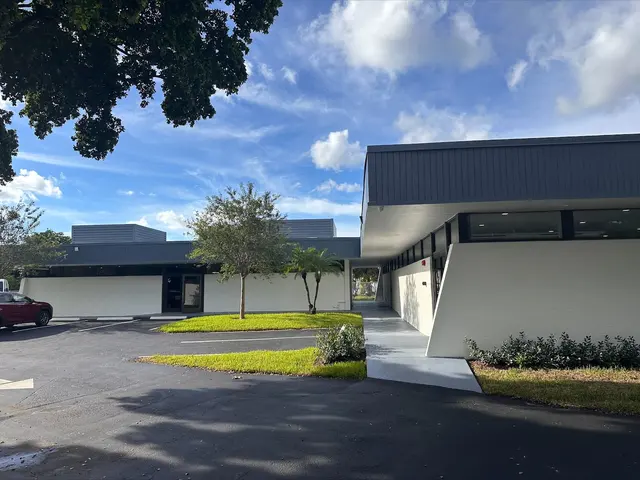 Lakeside Animal Hospital & Veterinarian - Plantation — photo from the business 6