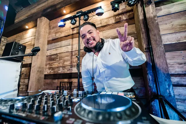 Houston Wedding DJ - A.M. Productions — photo from the business 5