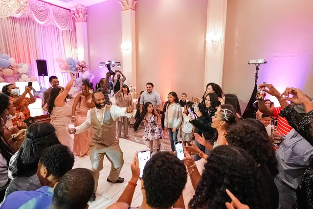 Houston Wedding DJ - A.M. Productions — photo from the business 10