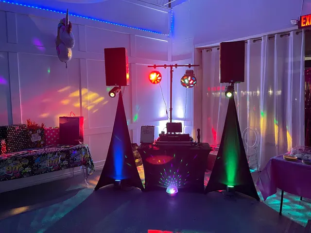 DJ foe life mobile services — photo from the business 3