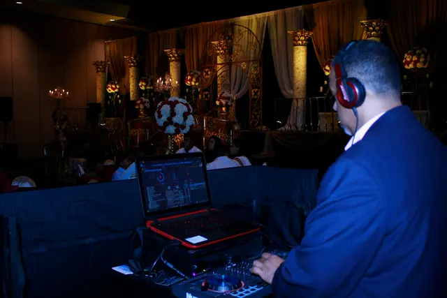 Partyland Entertainment - Wedding DJs — photo from the business 6