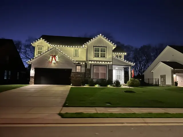 Customer photo of work by H0022 Humbug Holiday Lighting of Murfreesboro-Mount Juliet-Smyrna, from Jonsowa's review