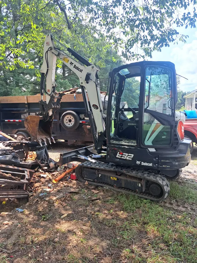Fast junk pickup and demolition LLC — photo from the business 1