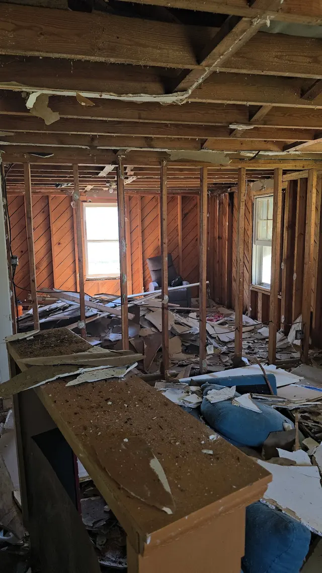 Elisha Junk Removal & Demolition LLC — photo from the business 4