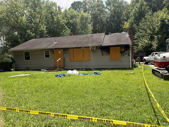 Elisha Junk Removal & Demolition LLC — photo from the business 3