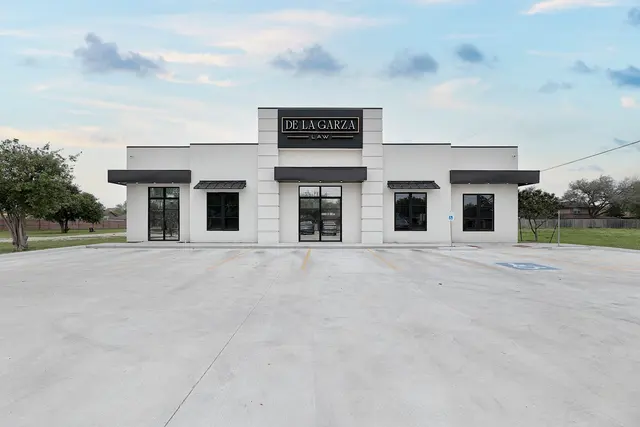 De La Garza Law Firm — photo from the business 2