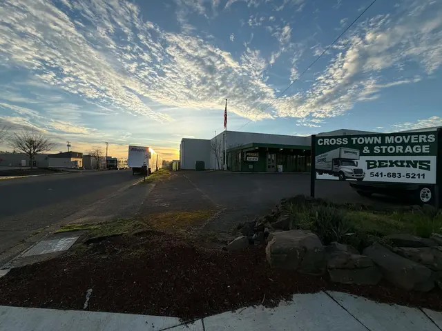 Cross Town Movers and Storage — photo from the business 12