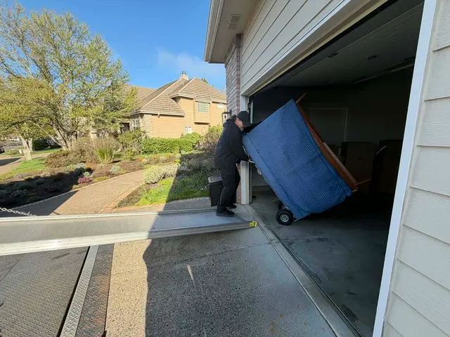 Cross Town Movers and Storage — photo from the business 11