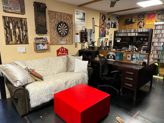 Davies Moving & Distribution LLC — customer photo 11