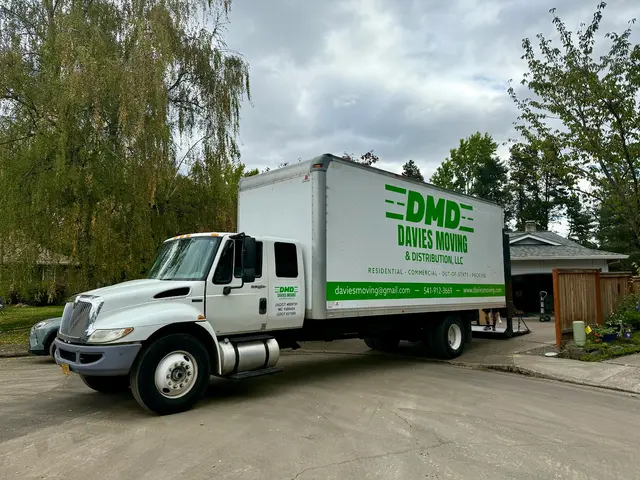 Davies Moving & Distribution LLC — customer photo 1