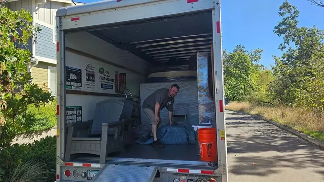 Easier Moving — photo from the business 6