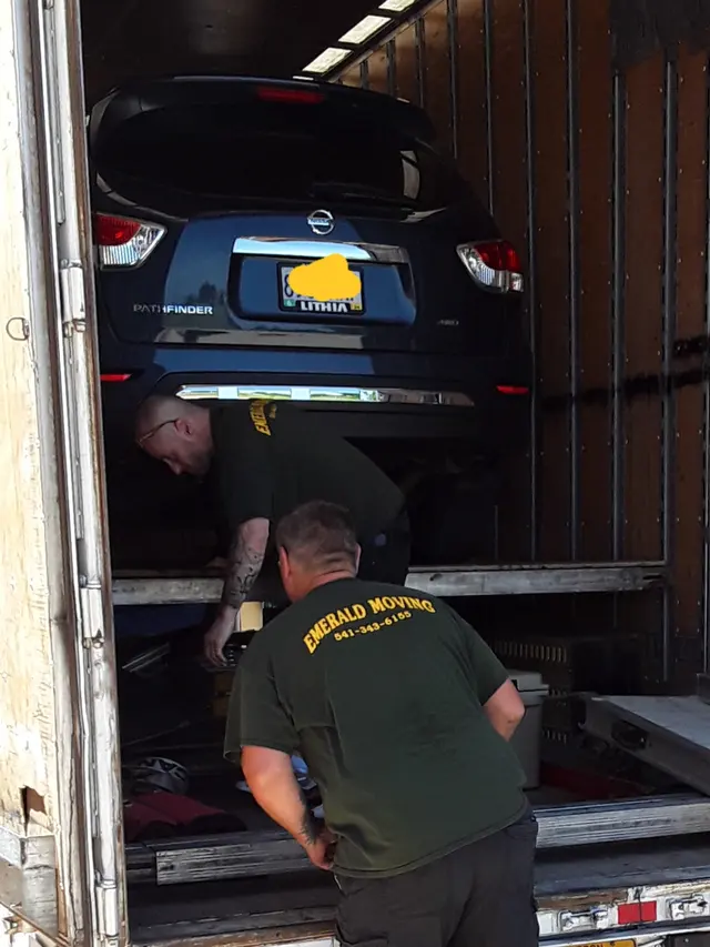 Emerald Moving Inc — customer photo 11