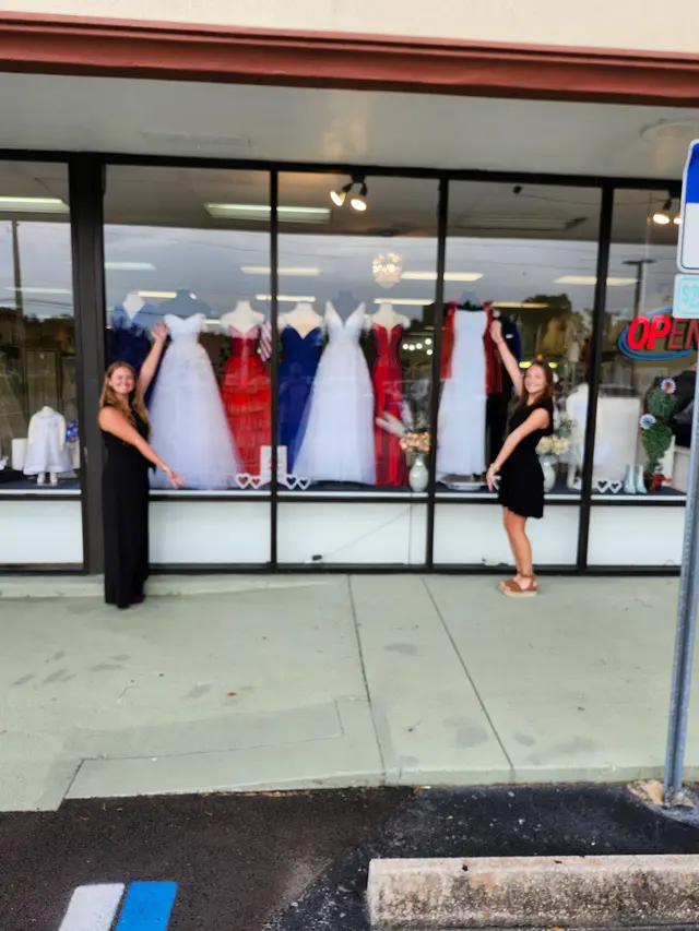 La Boutique de Bridal & Tuxedos — photo from the business 12