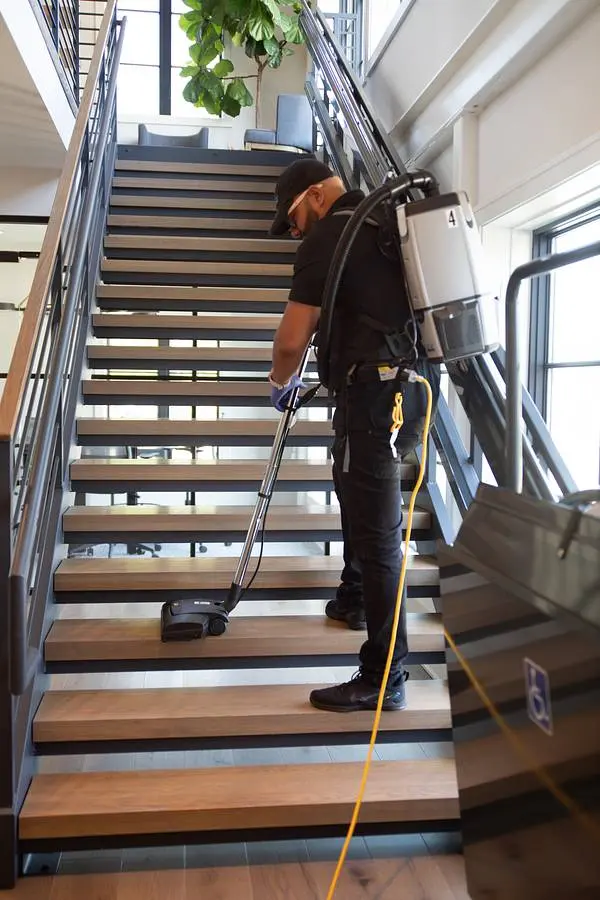 Helping Hands Commercial Cleaning — photo from the business 12