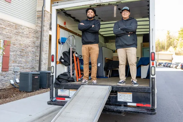 We Hall Moving Services — photo from the business 8
